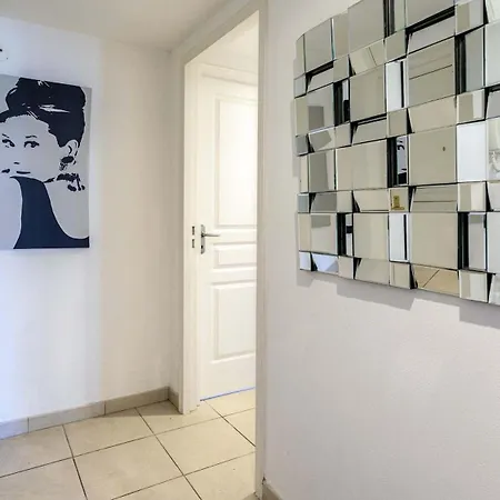B014 Spacieux 2 Piscine Parking 4min Apartment *